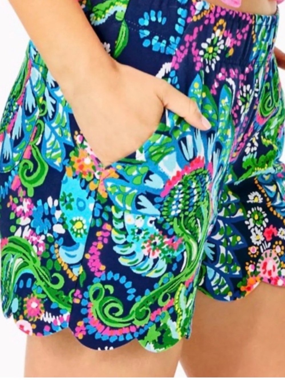 Lilly Pulitzer Leva Knit Shorts in Take Me To The Sea print Sz Small